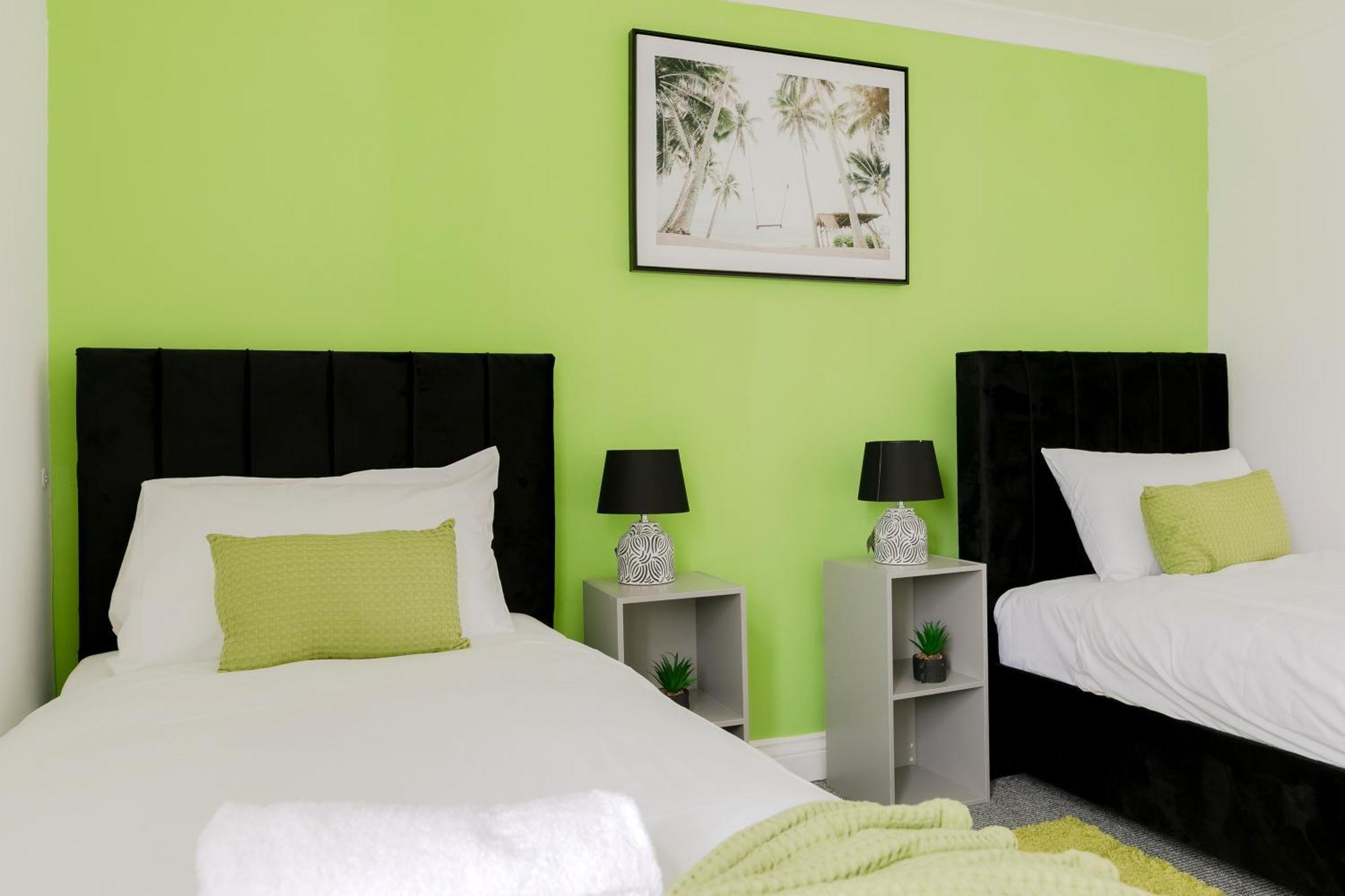 Willa 5Br House, Free Parking Offa12, Contractor, Big Families, Relocation Redbridge Zewnętrze zdjęcie