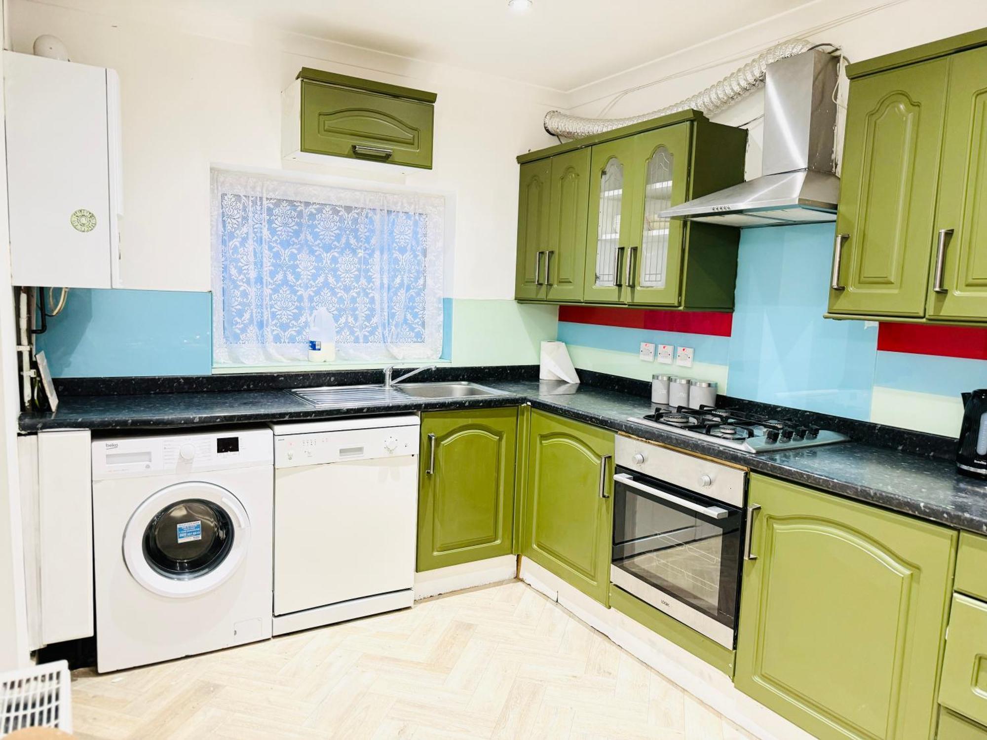 Willa 5Br House, Free Parking Offa12, Contractor, Big Families, Relocation Redbridge Zewnętrze zdjęcie