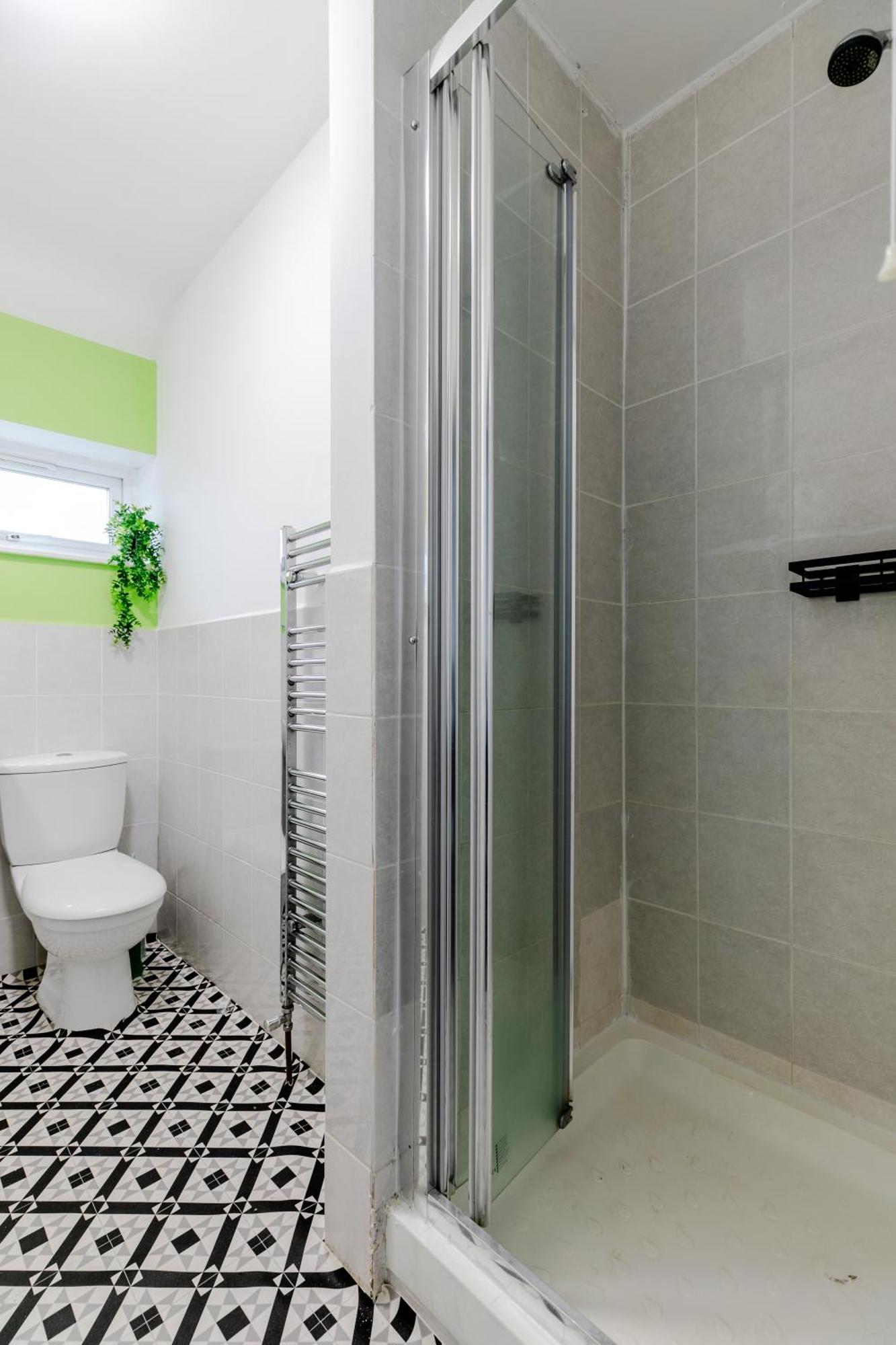 Willa 5Br House, Free Parking Offa12, Contractor, Big Families, Relocation Redbridge Zewnętrze zdjęcie
