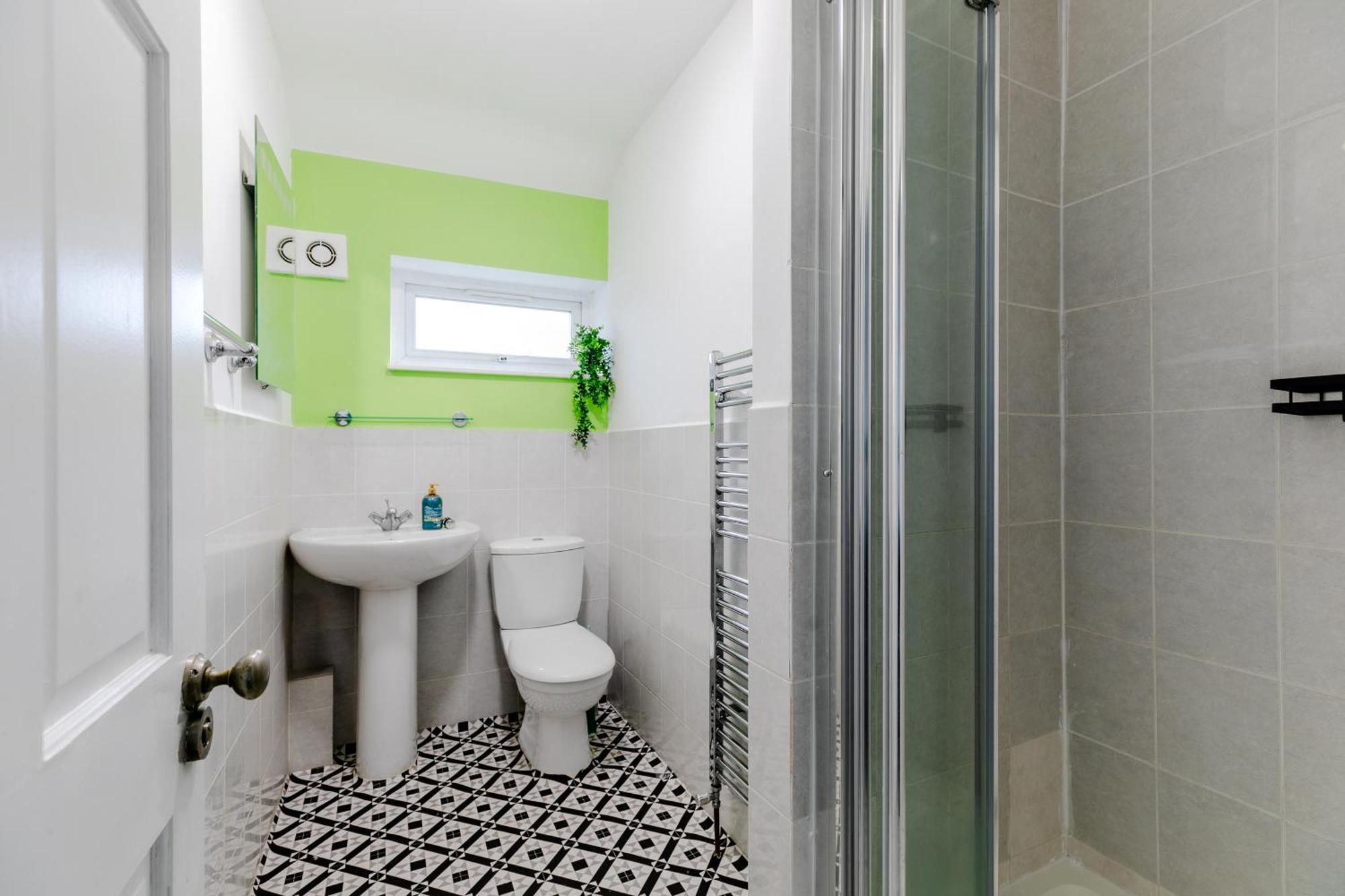 Willa 5Br House, Free Parking Offa12, Contractor, Big Families, Relocation Redbridge Zewnętrze zdjęcie